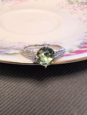 Green Gemstone Sterling Ring - Elegant Women's Jewelry